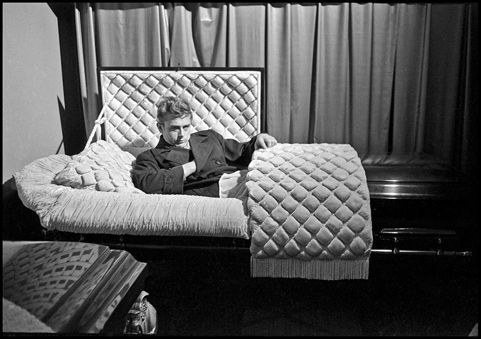 James-Dean-Fairmount-Indiana-USA-1955-Dennis-Stock-Magnum-Photos